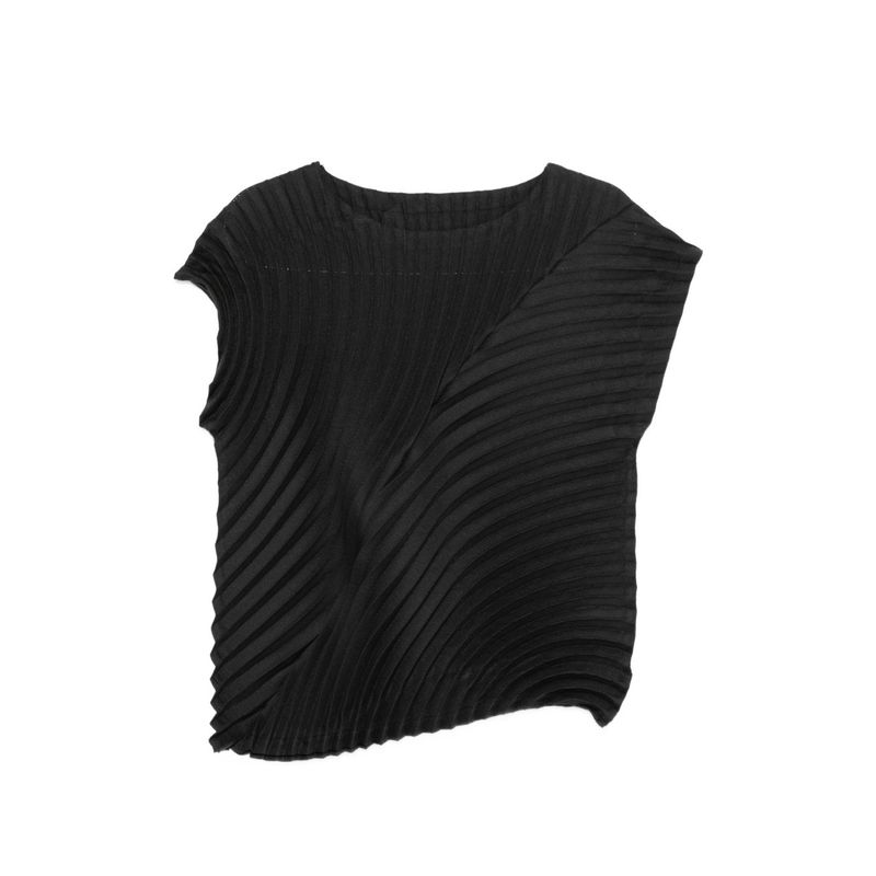 Issey Miyake Women Pleated Top